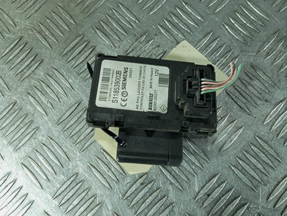 замок зажигания Renault Megane 3 поколение 2008, цвет, 8200125077 - фото №1