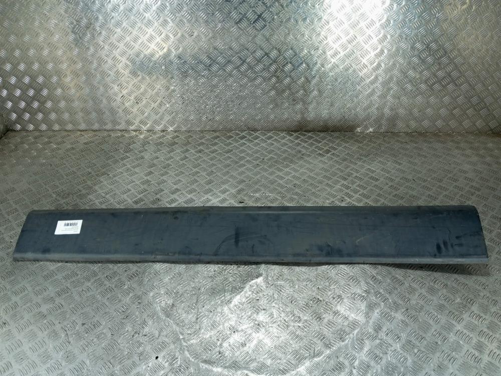 молдинг (накладка кузовная) Renault Master 3 поколение 2013, цвет, 828209234R - фото №1