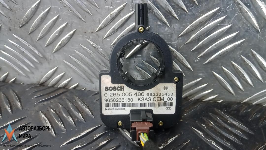 датчик угла поворота руля Citroen C4 1 поколение 2006, 1.6 л., бензин, МКПП, хетчбэк 5 дв., 0265005486, 682235453 - фото №1