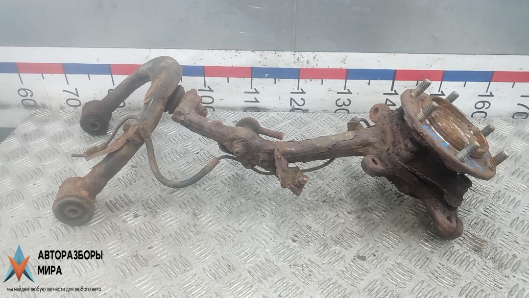 ступица передняя правая Toyota Hilux 7 поколение 2005, 3.0 л., дизель, МКПП, внедорожник 5 дв., 435020K030, 432110K030 - фото №1