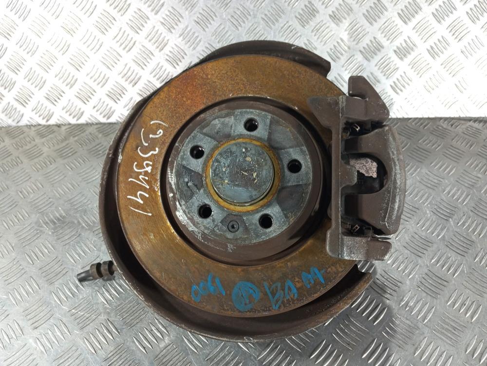 кулак задний левый Audi A4 B8/8K 2009, цвет - фото №1