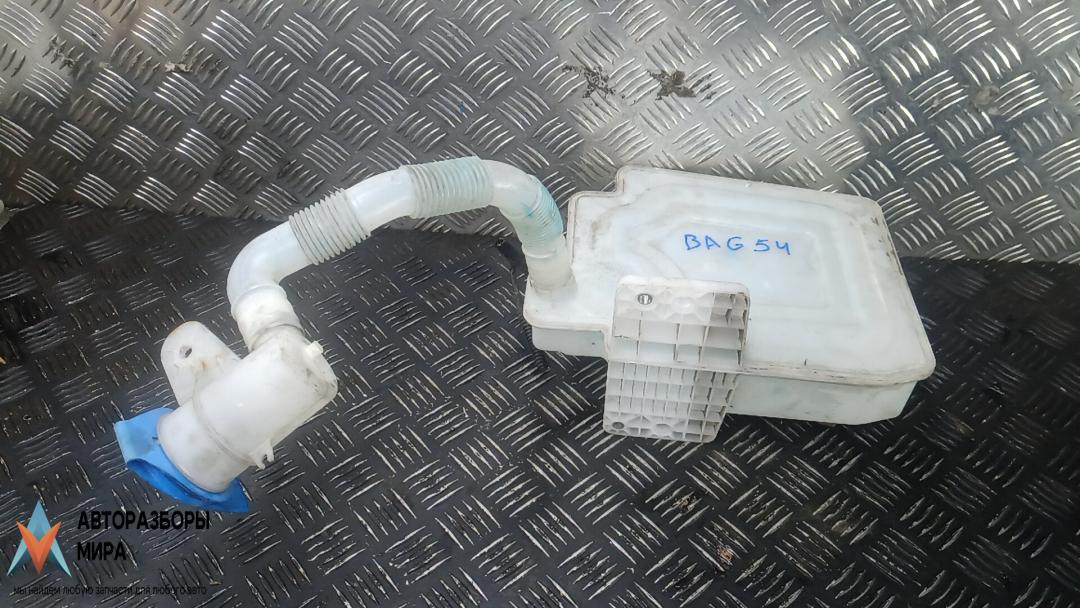 бачок омывателя Skoda Yeti 1 поколение 2010, 2.0 л., дизель, МКПП, хетчбэк 5 дв., 1K6955651, 1K0955453S - фото №1