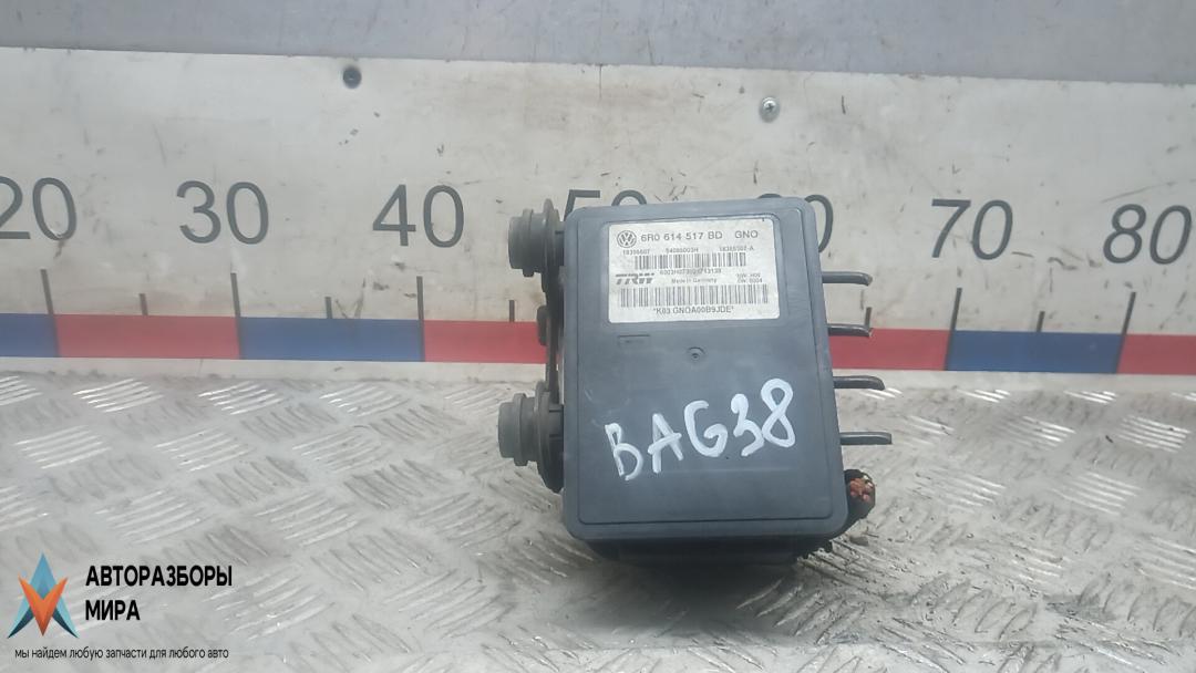 блок ABS Skoda Rapid 1 поколение 2013, 1.6 л., дизель, МКПП, хетчбэк 5 дв., 6R0614517BD - фото №1