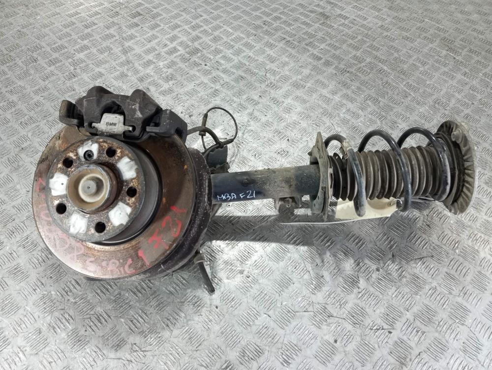 Стойка BMW 1 серия F20/F21 2013, цвет - фото №1