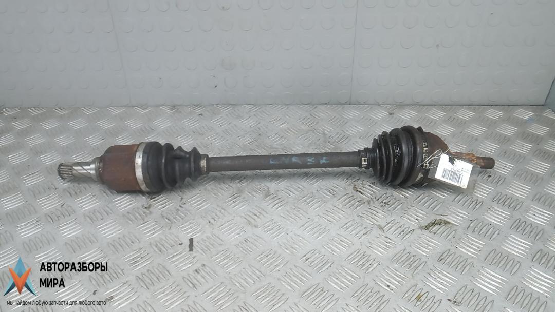 полуось передняя левая (приводной вал, ШРУС) Renault Megane 3 поколение 2009, 1.6 л., бензин, МКПП, хетчбэк 5 дв. - фото №1