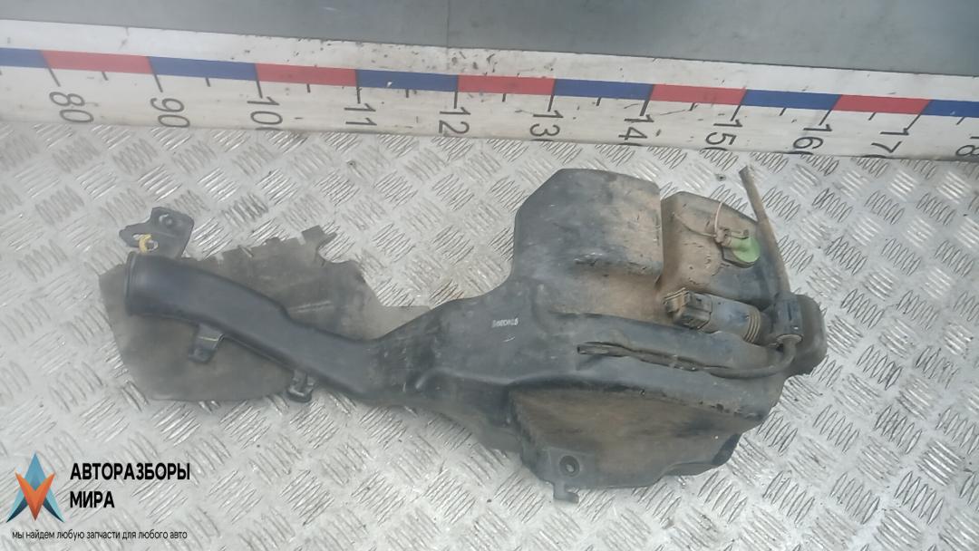 бачок омывателя Jeep Grand Cherokee WK2 2010, 3.0 л., дизель, АКПП, внедорожник 5 дв. - фото №1