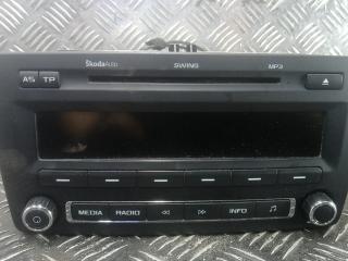магнитола Skoda Octavia 2 поколение (A5) [рестайлинг] 2010, 1.9 л., D TDI PD, дизель, МКПП, хетчбэк 5 дв., 1Z0035161F