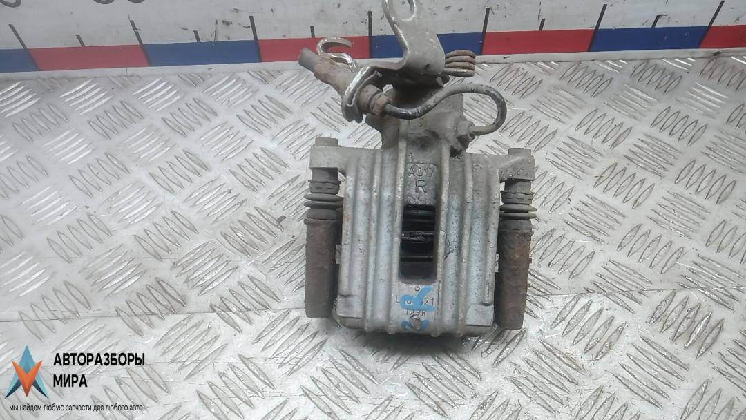 суппорт задний правый Volkswagen Scirocco 3 поколение 2011, 2.0 л., дизель, МКПП, купе, 1K0615424J - фото №1