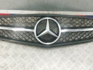 решетка радиатора Mercedes-Benz C-Класс W204/S204/C204 [рестайлинг] 2012, 2.2 л., D C220 CDI, дизель, МКПП, седан, DEFEKT, KREPLENII