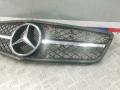 решетка радиатора Mercedes-Benz C-Класс W204/S204/C204 [рестайлинг] 2012, 2.2 л., D C220 CDI, дизель, МКПП, седан, DEFEKT, KREPLENII - фото №2