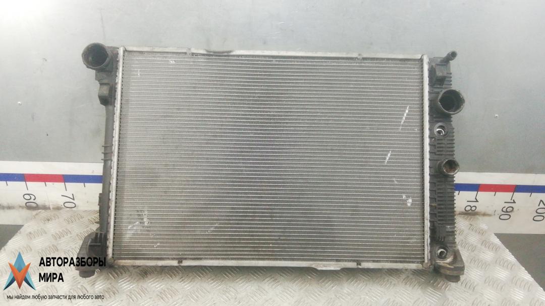 радиатор охлаждения Mercedes-Benz E-Класс W212/S212/C207/A207 2010, 2.2 л., D E220 CDI, дизель, АКПП, купе - фото №1