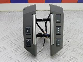 кнопки управления на руле Land Rover Freelander 2 поколение 2009, 2.2 л., D TD4, дизель, АКПП, внедорожник 5 дв.