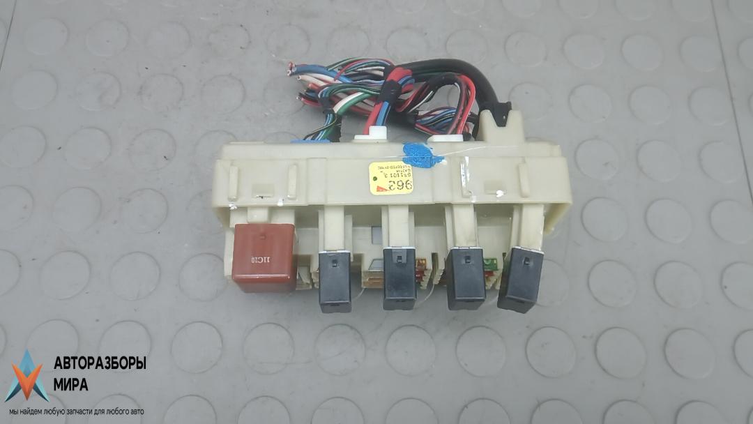 блок предохранителей Toyota Camry XV30 2002, 2.4 л., бензин, МКПП, седан, 9630811013 - фото №1