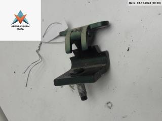 петля крышки багажника Volkswagen Passat B5 1999, зелёный, универсал