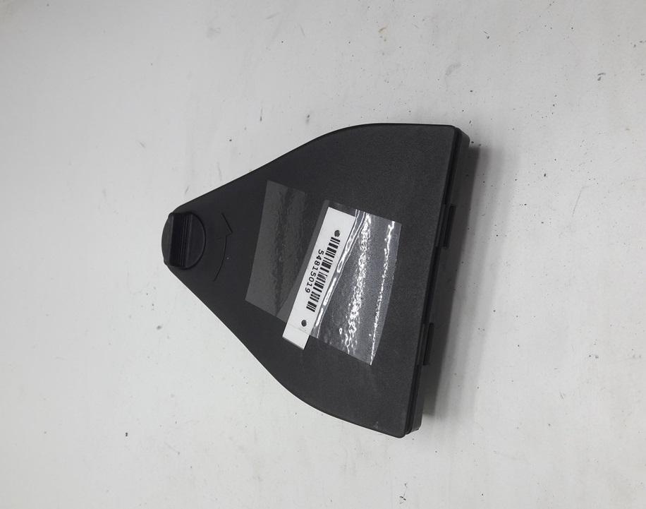 накладка двери (крышки) багажника Volkswagen Bora 1 поколение 1999, 1.6 л., бензин, МКПП, зелёный, седан, 4B5860285D - фото №1