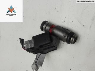 форсунка Volkswagen Golf 4 поколение 1999, 1.4 л., бензин, МКПП, красный, хетчбэк 5 дв., 036031C