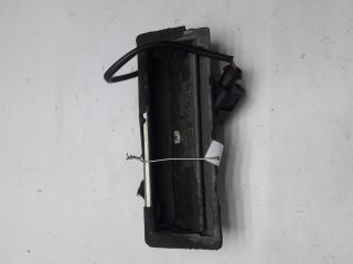 кнопка открытия багажника Volkswagen Bora 1999, 1.6 л., бензин, МКПП, зелёный, седан, 1J0827566B