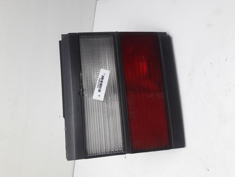 фонарь крышки багажника левый Volkswagen Passat B3 1989, 1.8 л., бензин, МКПП, синий, универсал, 333945107 - фото №1