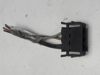 разъем (фишка) проводки Volkswagen Passat B3 1991, 1.8 л., бензин, АКПП, красный, седан, 321945248