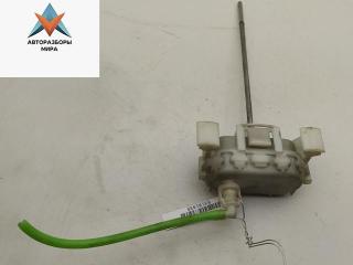 замок лючка топливного бака Audi A4 B5 1995, 1.6 л., бензин, МКПП, чёрный, седан