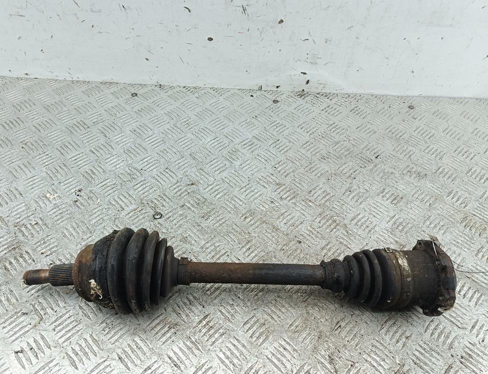 полуось передняя левая (приводной вал, ШРУС) Volkswagen Golf-4 2003, 1.6 л., бензин, МКПП, серый, универсал, 1J0407271