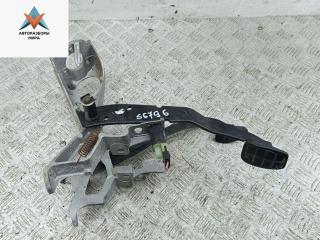 узел педальный (блок педалей) Volkswagen Passat B2 1986, 1.8 л., бензин, МКПП, красный, универсал, 322721115