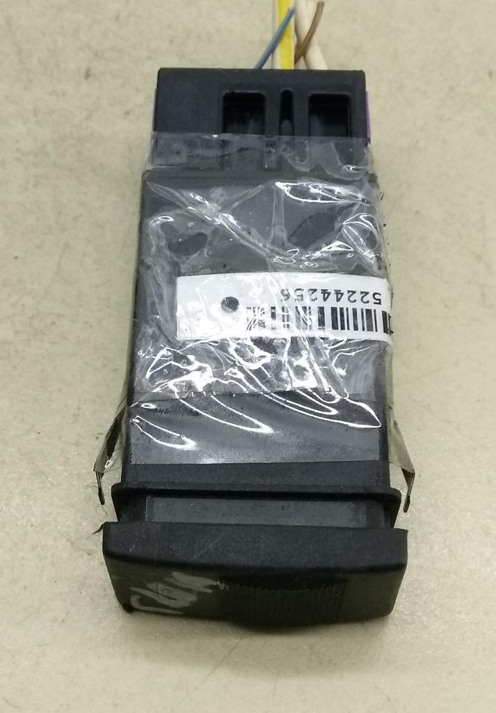 кнопка (выключатель) Audi A4 B5 1995, 2.6 л., бензин, МКПП, чёрный, седан