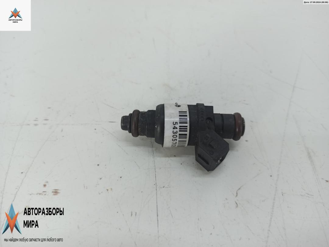 форсунка Audi A4 B5 1997, 2.4 л., бензин, МКПП, синий, универсал, 078133551AC - фото №1