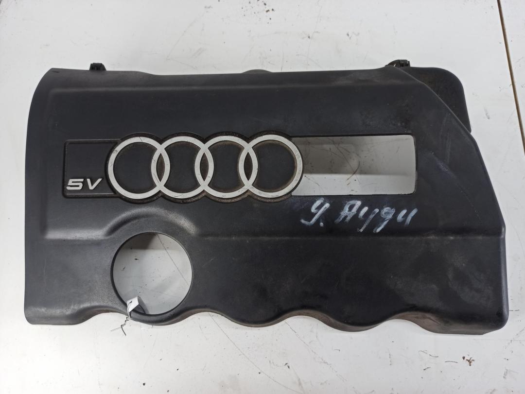 декоративная крышка двигателя Audi A4 B5 1997, 1.8 л., бензин, МКПП, синий, универсал, 058103724C