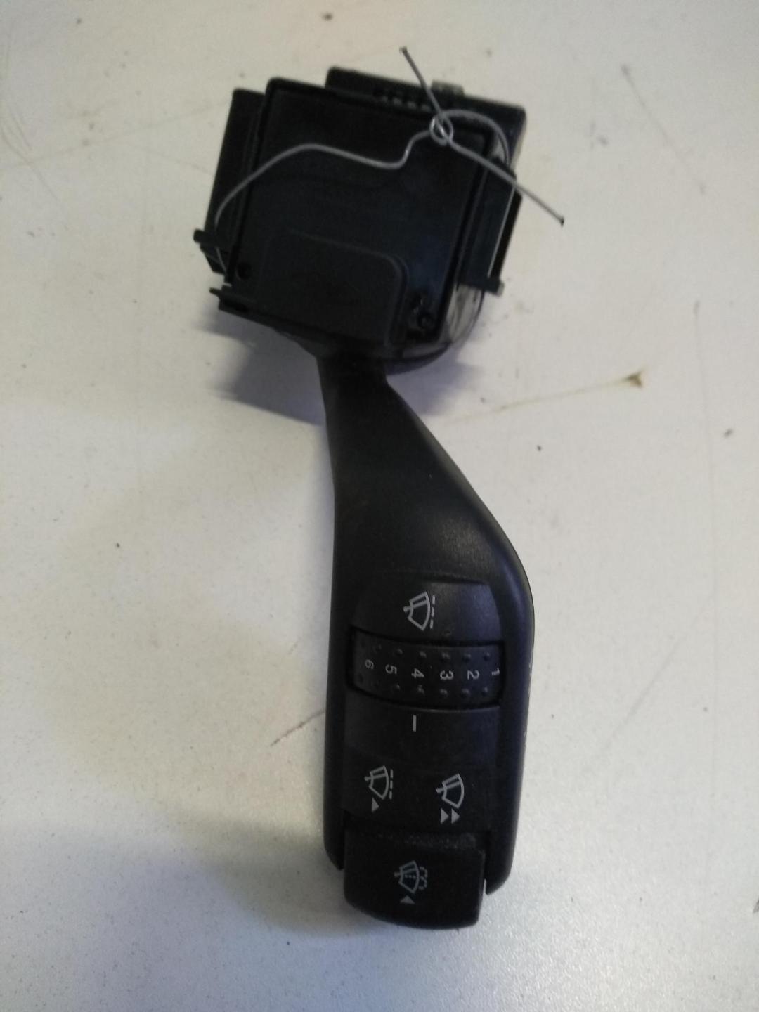 переключатель дворников Ford C-Max 1 поколение 2003, 1.6 л., дизель, МКПП, красный, минивэн, 3M5T17A553AC - фото №1