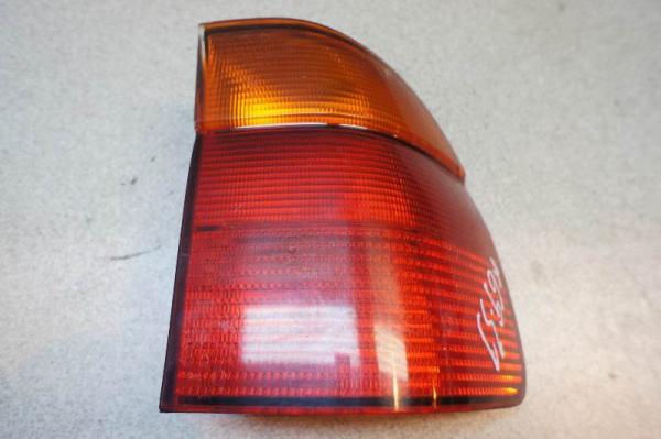 фонарь задний правый BMW 5 серия E39 1997, 2.5 л., бензин, МКПП, чёрный, универсал - фото №1