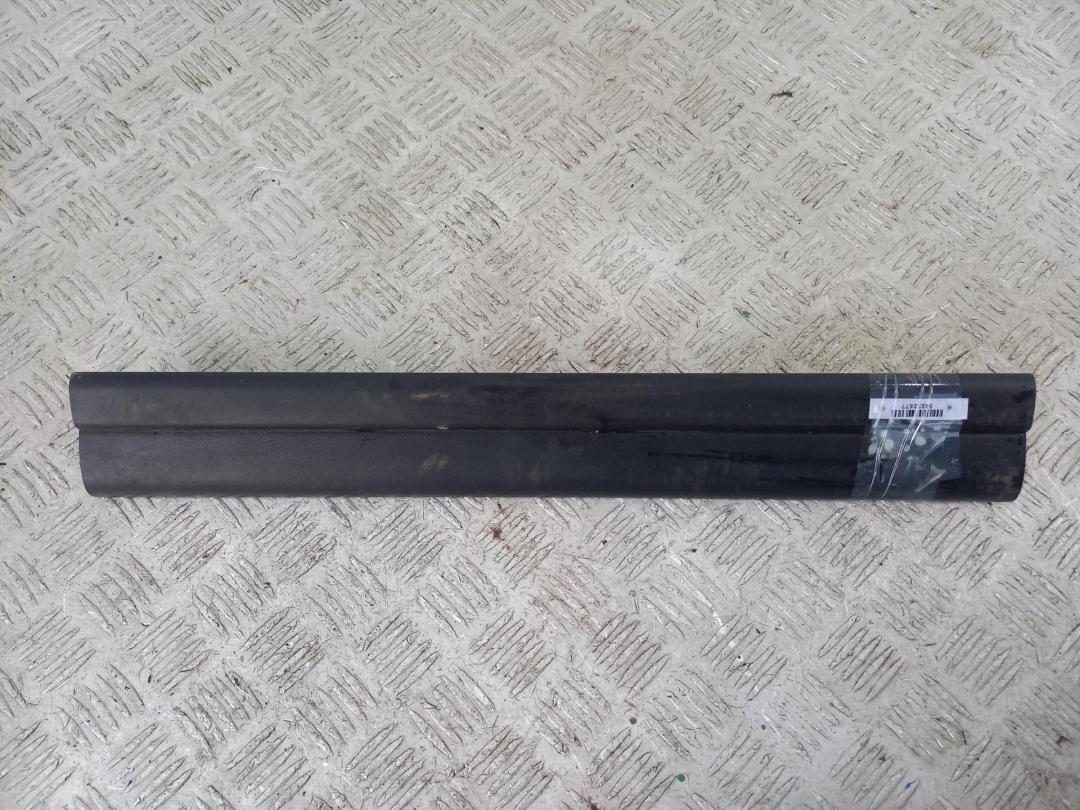 Накладка на порог внутренняя (салона) BMW X3 E83 2004, 3.0 л., бензин, АКПП, серый, внедорожник 5 дв., 51477051382, 7051382 - фото №1