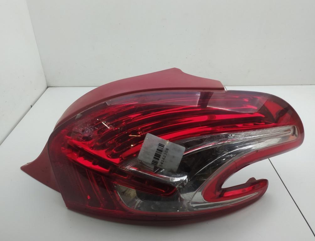 фонарь задний правый Peugeot 208 2013, 1.4 л., дизель, МКПП, серый, хетчбэк 5 дв., 9672628380, 9632645877