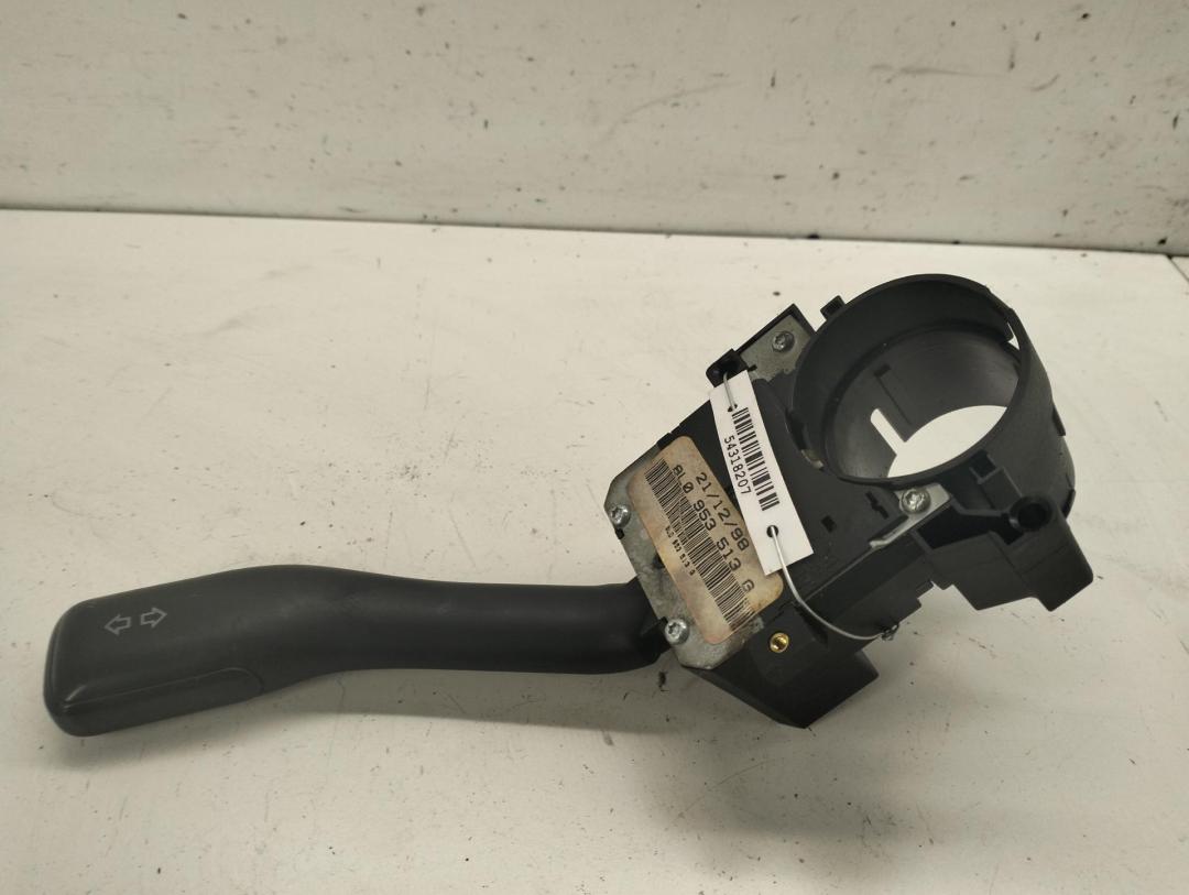 переключатель поворотов Volkswagen Bora 1999, 1.9 л., дизель, МКПП, серый, седан, 8L0953513G