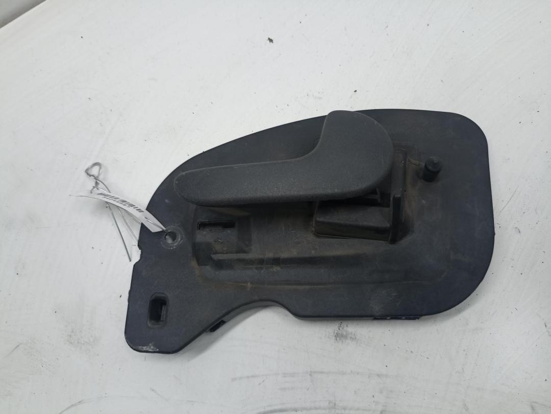 ручка внутренняя передняя правая Opel Combo C 2007, 1.7 л., дизель, МКПП, белый, фургон, 13104264