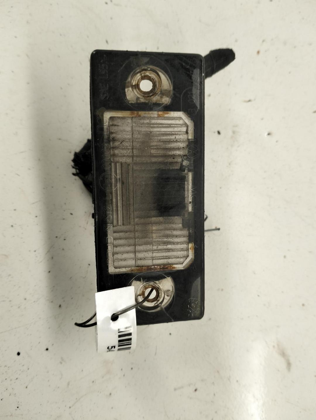 подсветка номера Volkswagen Bora 1999, 1.9 л., дизель, МКПП, серый, седан, 1J5943021