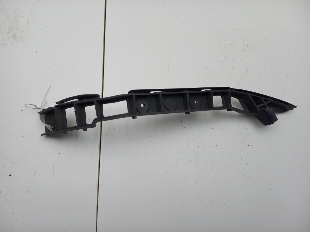 кронштейн заднего бампера Opel Meriva A 2005, 1.6 л., бензин, МКПП, чёрный, минивэн, 93330082