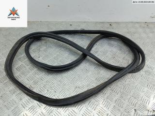 Уплотнитель крышки (двери) багажника Skoda Rapid 1 поколение 2016, 1.2 л., бензин, МКПП, серый, хетчбэк 5 дв.