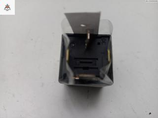 реле бензонасоса Opel Meriva 2 поколение (B) 2012, 1.4 л., бензин, МКПП, белый, минивэн, 13171831