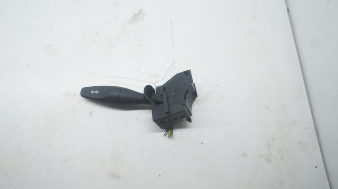 переключатель поворотов Ford Mondeo III 2001, 1.8 л., бензин, МКПП, серый, универсал, 1S7T13335AD