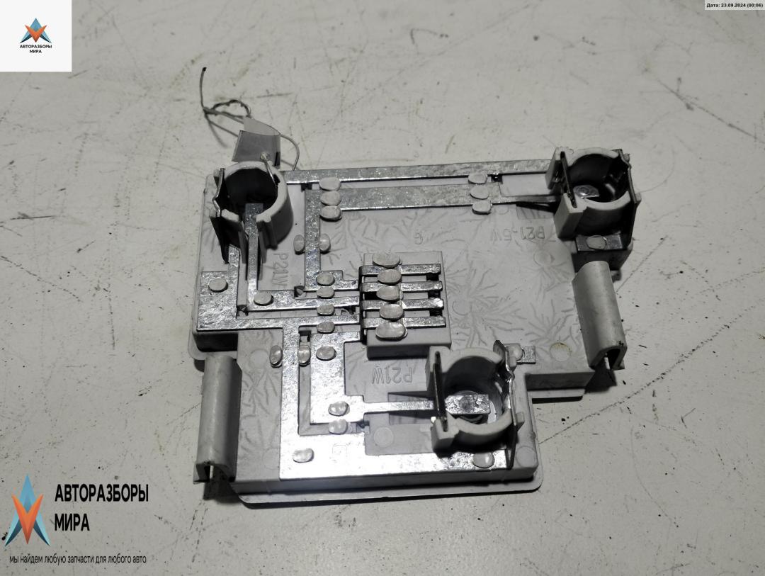 панель заднего левого фонаря Citroen Xantia 1 поколение 1997, 1.9 л., дизель, МКПП, серый, универсал - фото №1