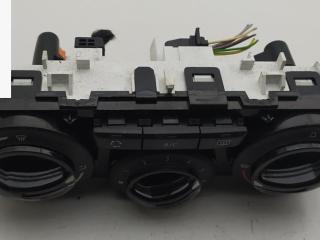 блок управления печки / климат-контроля Peugeot 208 1 поколение 2013, 1.2 л., бензин, МКПП, серый, хетчбэк 3 дв., 96722483ZD