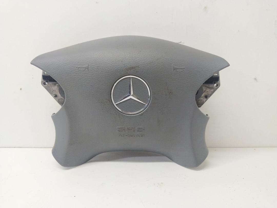 подушка безопасности водителя Mercedes-Benz C W203 2000, 2.0 л., бензин, МКПП, серый, седан, 2034601198