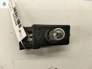 подсветка номера Volkswagen Golf 3 поколение 1996, 1.6 л., бензин, МКПП, синий, хетчбэк 3 дв., 1H0943115B