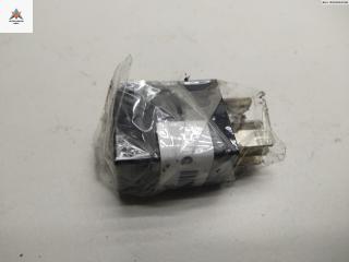 реле (прочие) Ford Maverick 2 поколение 2001, 3.0 л., бензин, АКПП, серый, внедорожник 5 дв.