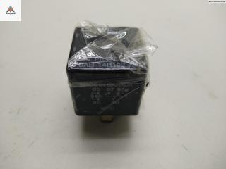 реле (прочие) Ford Maverick 2 поколение 2001, 3.0 л., бензин, АКПП, серый, внедорожник 5 дв.