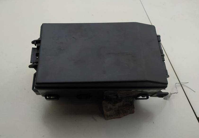 блок предохранителей Ford Focus I 2003, 1.8 л., дизель, МКПП, серый, универсал, 2M5T14K733DNE