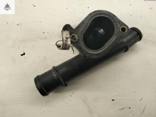 фланец (тройник) системы охлаждения Volkswagen Polo 3 поколение [рестайлинг] 2000, 1.4 л., дизель, МКПП, чёрный, хетчбэк 3 дв., 038121133