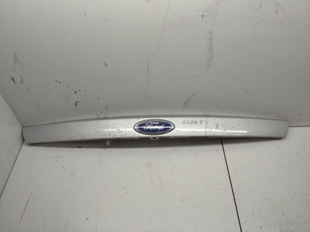 накладка подсветки номера Ford Mondeo III 2001, 2.0 л., бензин, АКПП, серый, хетчбэк 5 дв., 1S71F43400AF