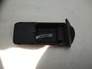 пепельница Ford Focus 1 поколение 2000, 1.8 л., бензин, МКПП, серый, универсал
